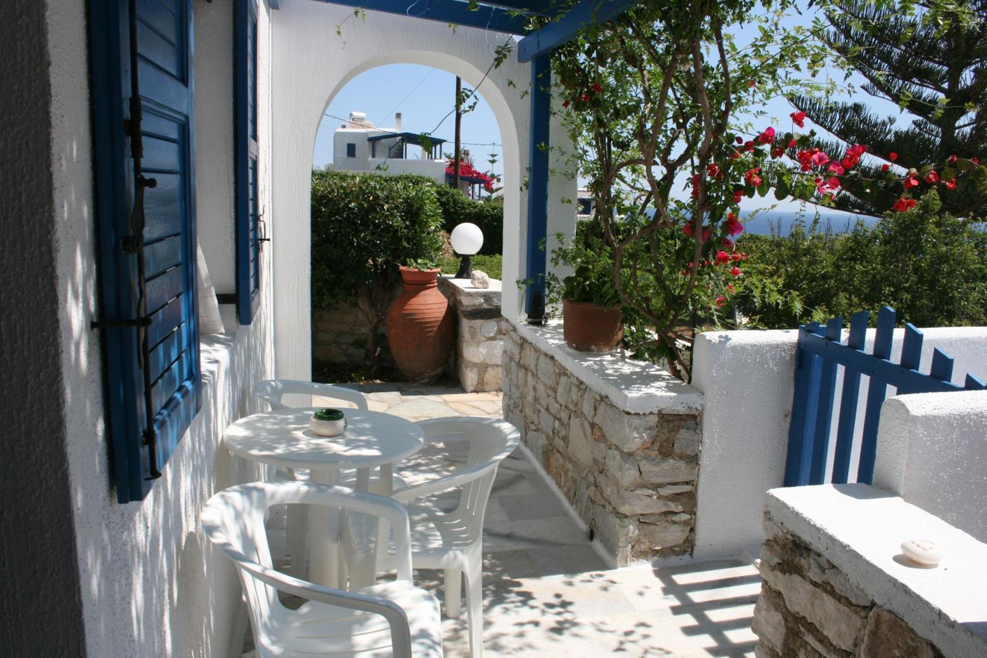 Flora'S Apartments Apollon  ภายนอก รูปภาพ