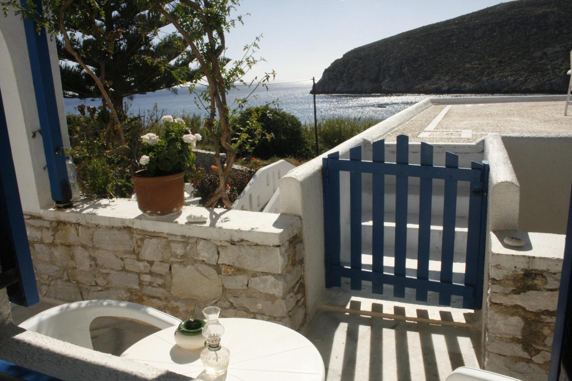 Flora'S Apartments Apollon  ภายนอก รูปภาพ