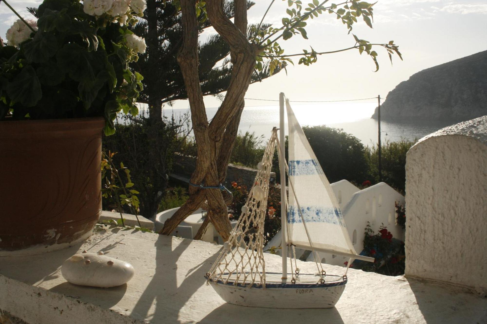 Flora'S Apartments Apollon  ภายนอก รูปภาพ