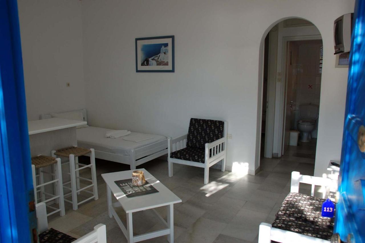 Flora'S Apartments Apollon  ภายนอก รูปภาพ